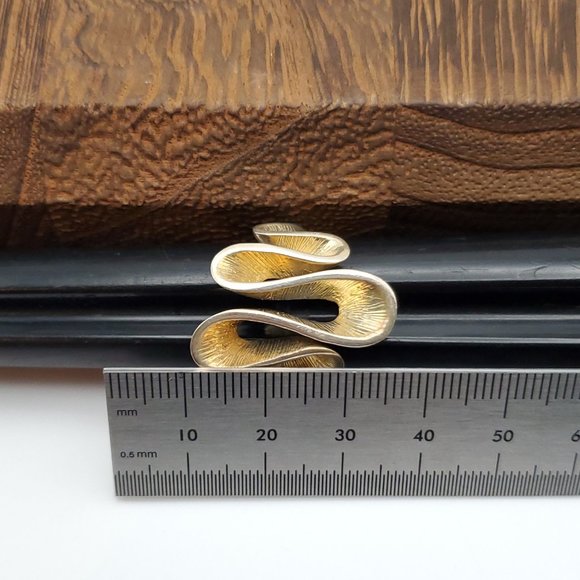 Size 8 Gold Over 925 Sterling Silver Large Abstract Ring - Picture 7 of 8